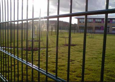 Крепкая зеленая сетка ограждая материал стального провода ворот проволочной изгороди низкоуглеродистый